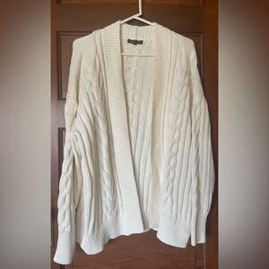 Banana Republic chunky cable knit cream cardigan - never worn